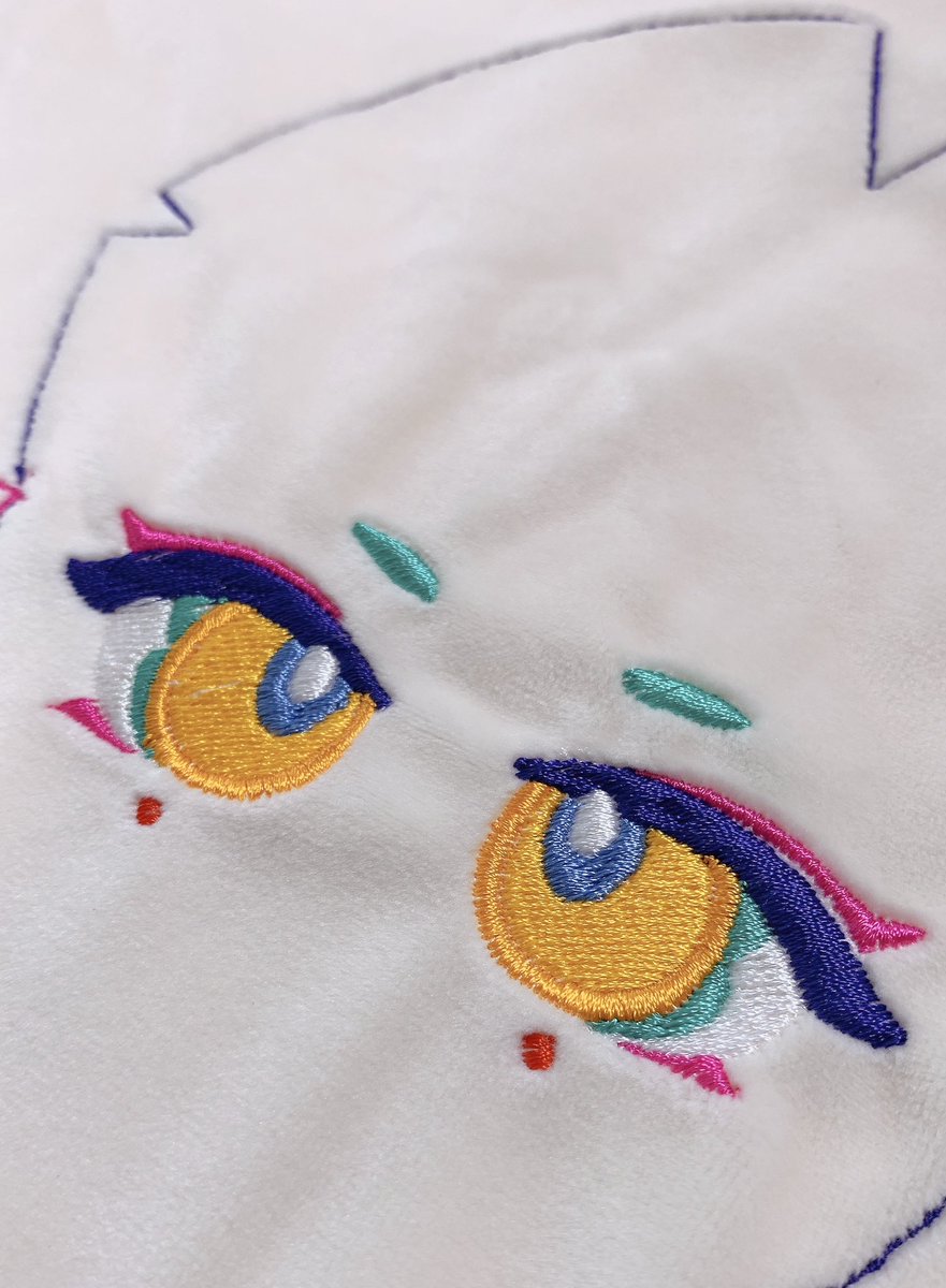nuimomo29's tweet photo. パールヨットさん(@PearlYacht)の刺繍体験にて、20cmぬいのお顔を刺繍させていただきました〜！壁面の刺繍糸の展示が圧巻…この中から好きに選べるって凄すぎる…！！Openが楽しみすぎます🪡本当にありがとうございました✨ https://t.co/OHW1s1MI4q