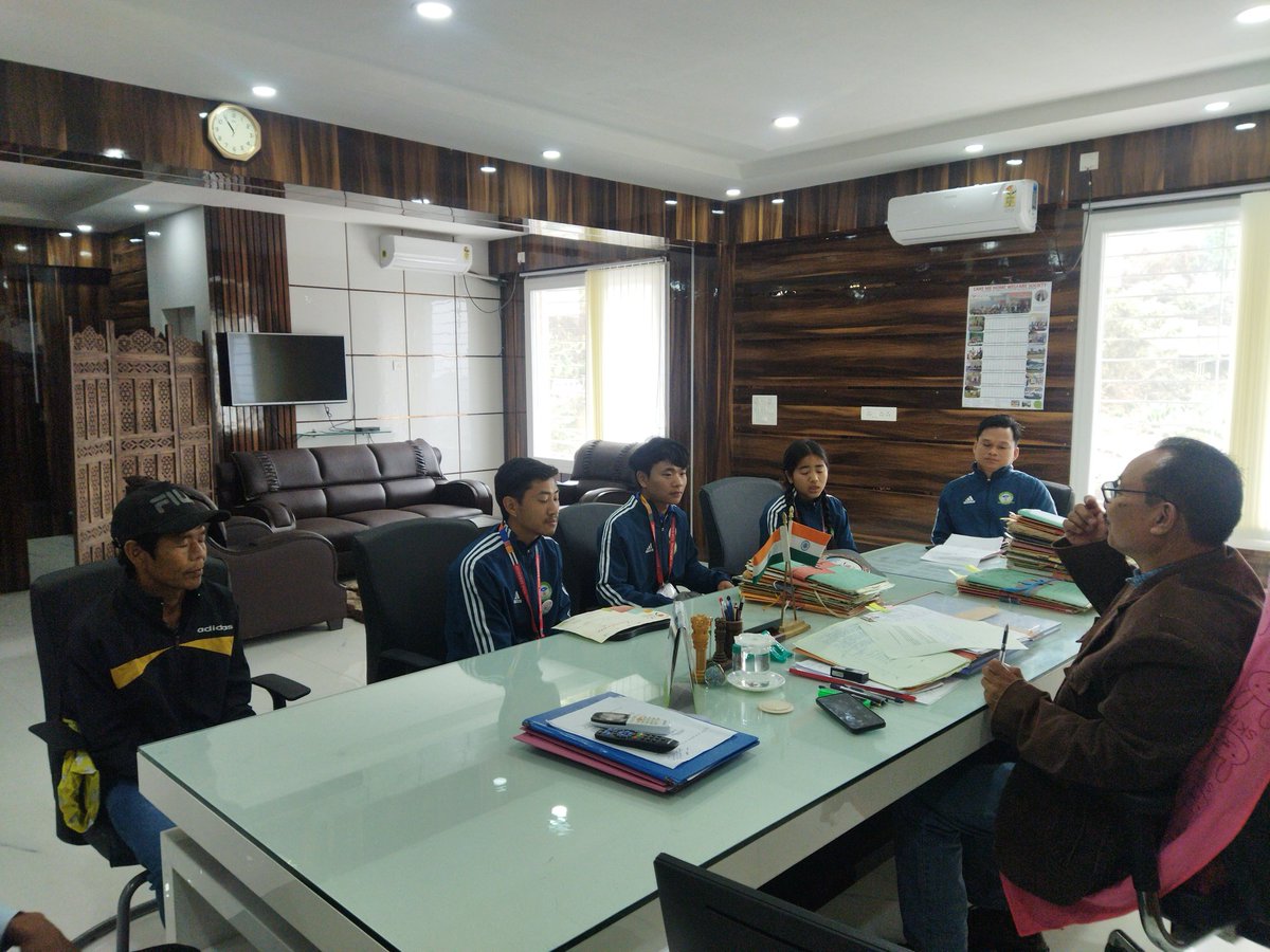 diprotirap's tweet photo. DC Tirap Shri Hento Karga felicitated the winners of 2nd Edition of Arunachal Yuva Samanvay 2023, Organized by Depth of Youth Affairs, GoAP at Lumdung East Kameng @MyGovArunachal @PemaKhanduBJP @ArunachalDIPR @NMongku https://t.co/pdtKuPYvRF