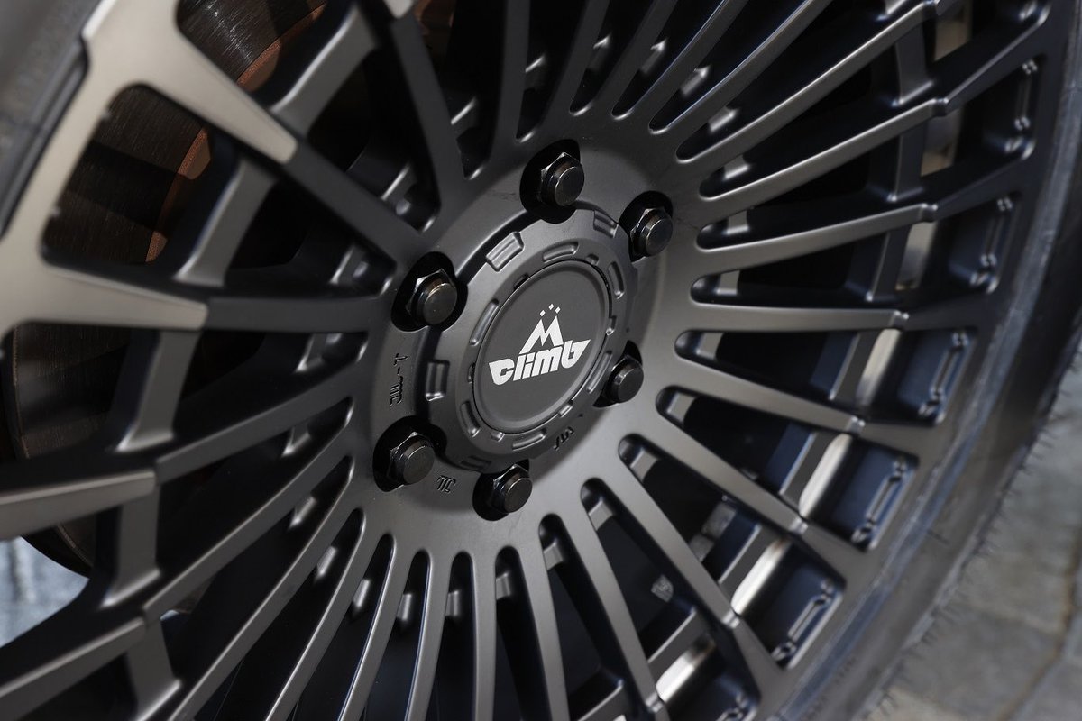 kouta_success51's tweet photo. 入荷連絡キター🔥ギリ間に合いそう💦
#ランクル300
#lc300
#mclumbオリジナルホイール
#ランクル300専用
#nomadfoged
#22inch
#タイヤは2854522
#横浜ゴム
#paradaspecx
#mclimb
#weed土山店
#weed本店
#mclimbworks
#アレに向けてアレコレと https://t.co/HTdzXyq9k7