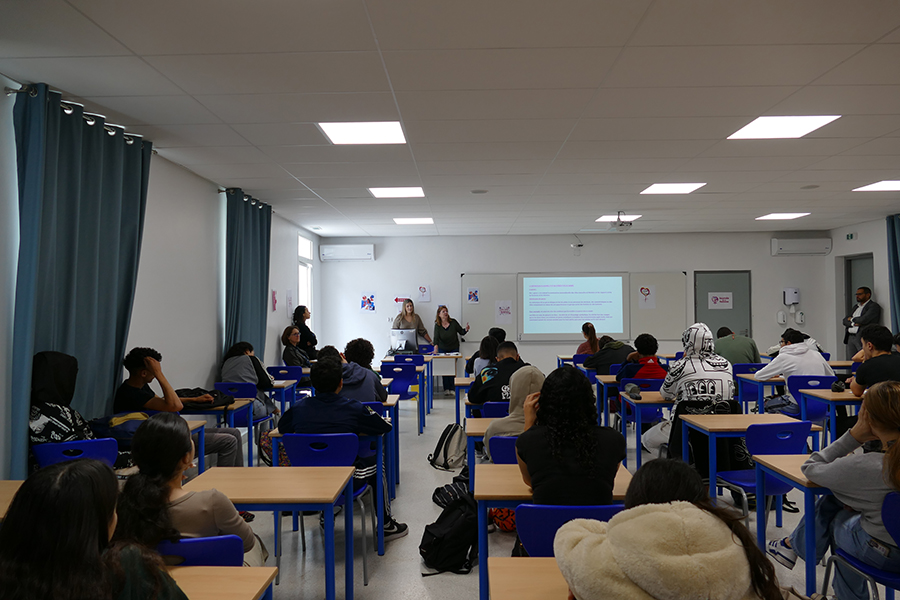 Lycée français Descartes AEFE Rabat tweet media
