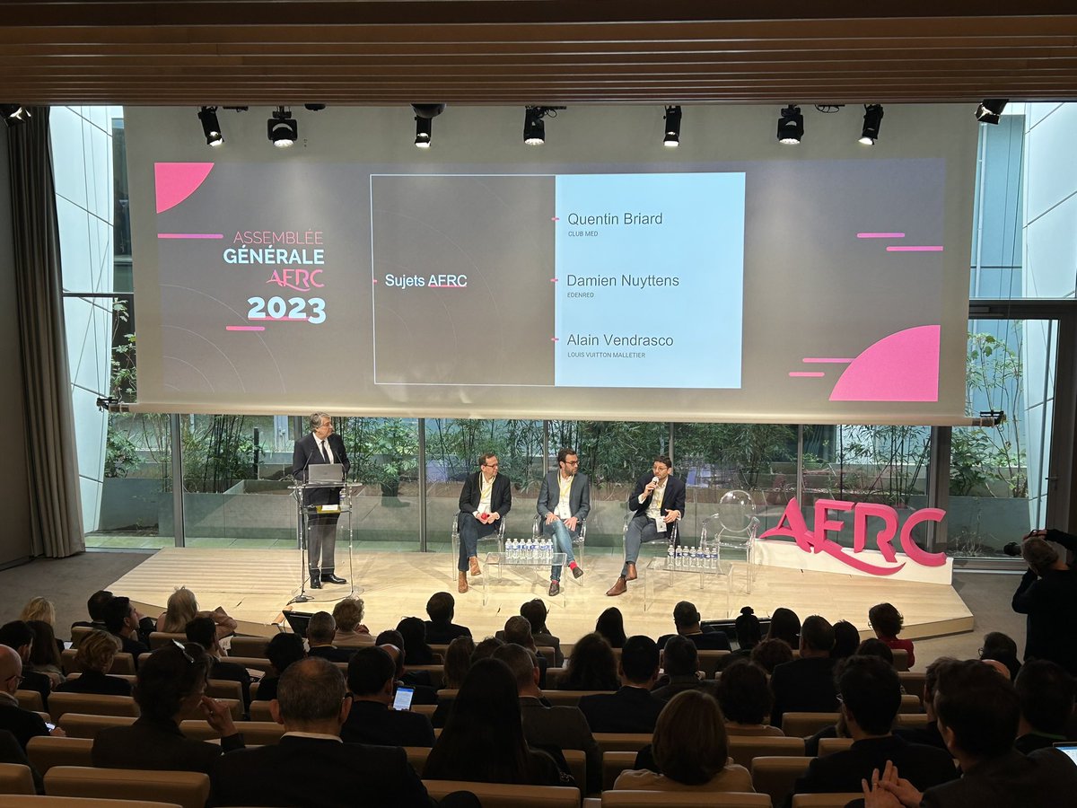 RTCX_io's tweet image. En direct de la @AFRClient #TransformationDay pour découvrir des insights passionnantes d’experts de la #RelationClients #CX #AFRC #RTCX_io @EricDadian