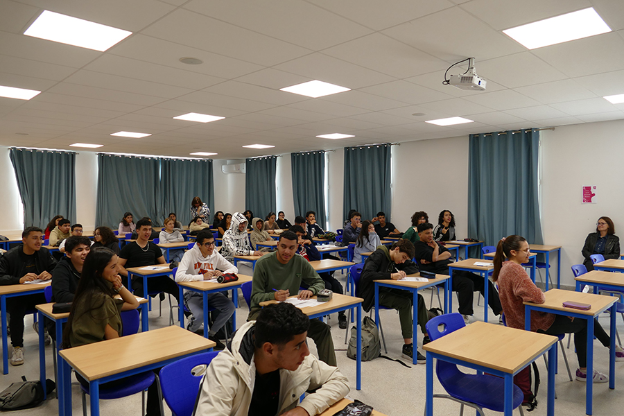 Lycée français Descartes AEFE Rabat tweet media