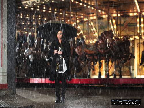 solelynostalgia's tweet photo. don’t forget by demi lovato (2008) https://t.co/vxTEb5Gqgy