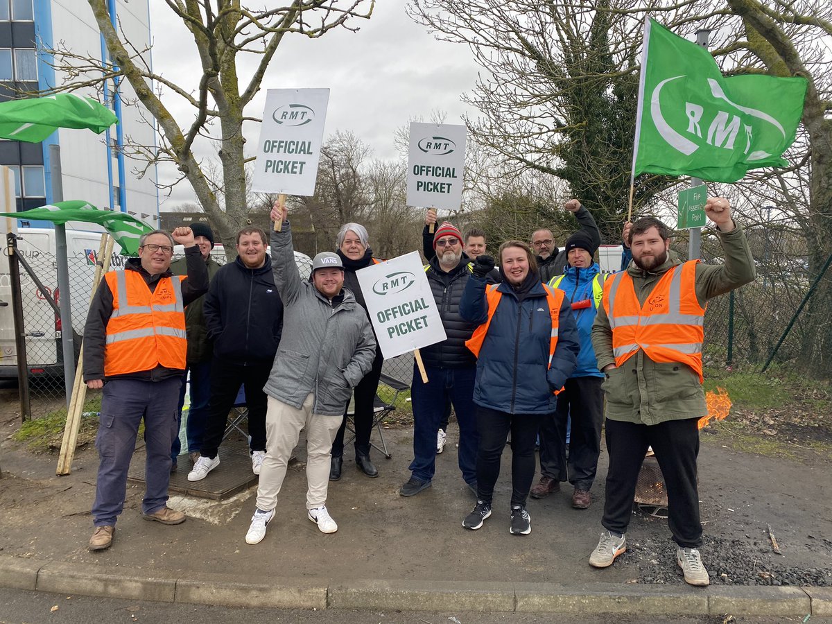 ASHFORDRMT1's tweet photo. Repping on the @RMTunion picket line at Ashford. #UnityIsStrength #EnoughIsEnough https://t.co/RYCN1H9YIa