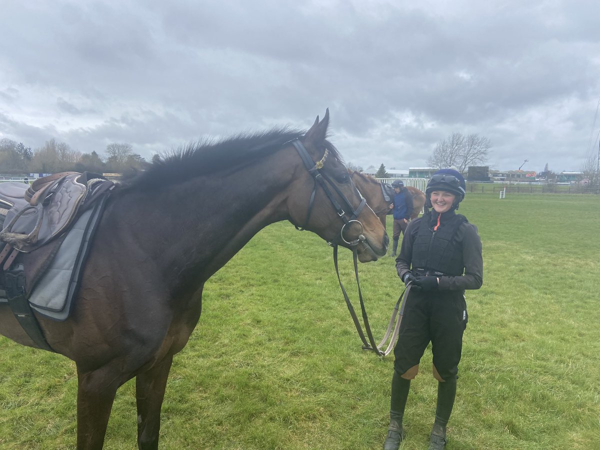 MinchinWilliam's tweet photo. Gorm Agus Ban Syndicate very excited today for Nikini in the Mares Novice Hurdle at 4.50! Thanks to Ruth for getting her here in one piece. 25 of us in Cheltenham and one way or the other we’ll have a great day🤞 #Cheltenham2023 #nikini https://t.co/ql1TcDwY4M