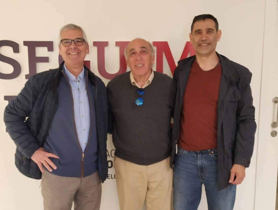 Ens hem reunit amb <a href="/VetHandbolFCB/">Ass. Veterans Handbol FCB</a>  🤾‍♂️ per explorar complicitats i sinergies com a exesportistes professionals del #Barça 🔵🔴 Gràcies per la vostra visita Eugeni Serrano i Gabriel Benedicto.