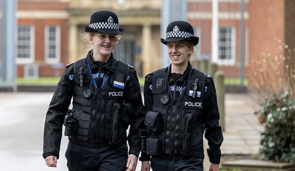 PoliceMutual's tweet photo. Sisters who wanted to be police officers aged nine achieve lifelong dream of becoming coppers @NorthantsPolice nine years later.
https://t.co/eRfVLQT7y7 https://t.co/WpIFiKdEkv