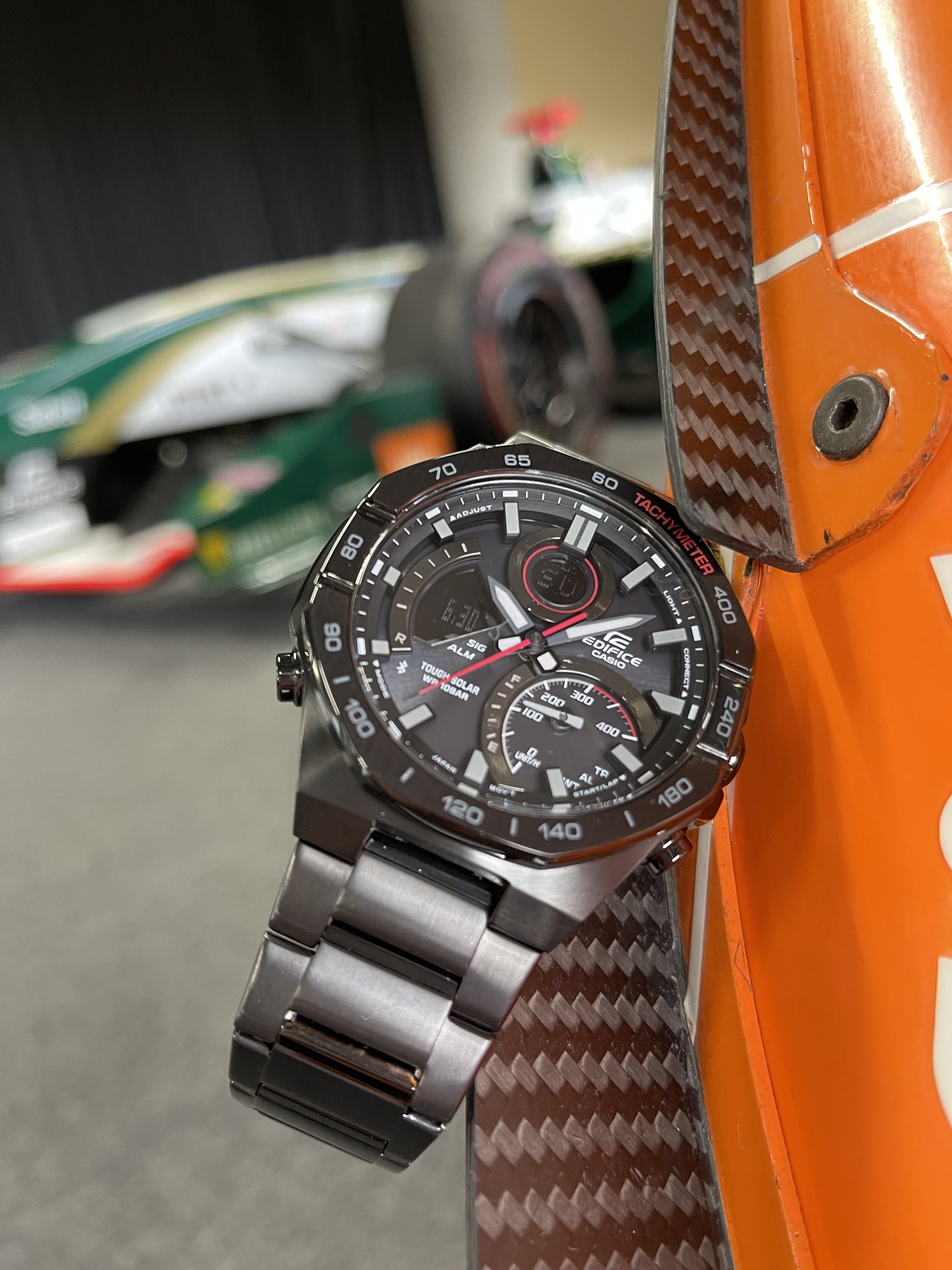 ECB950MP-1A | EDIFICE racing multicolor timepiece.