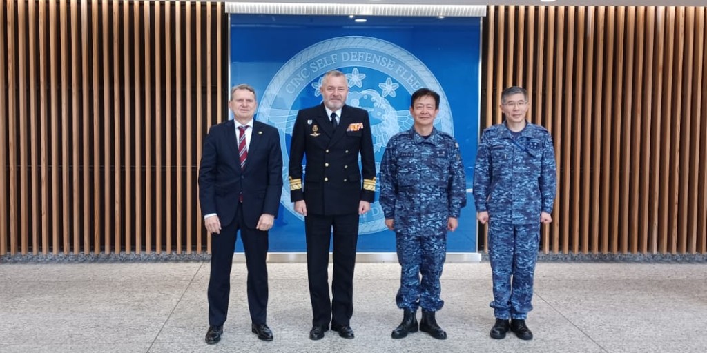 OpComd_EUNAVFOR's tweet photo. Honoured to meet with @jmsdf_pao_eng Fleet Cdr, VADM Saito - 🇯🇵Yokosuka Naval Base. Unique opportunity to express our gratitude for excellent relations at the operational level, share 🇪🇺#EUNAVFOR priorities &amp; challenges, &amp; enhance our interactions at sea @MichaelPulchEU @eu_eeas https://t.co/gdPvPL07aU