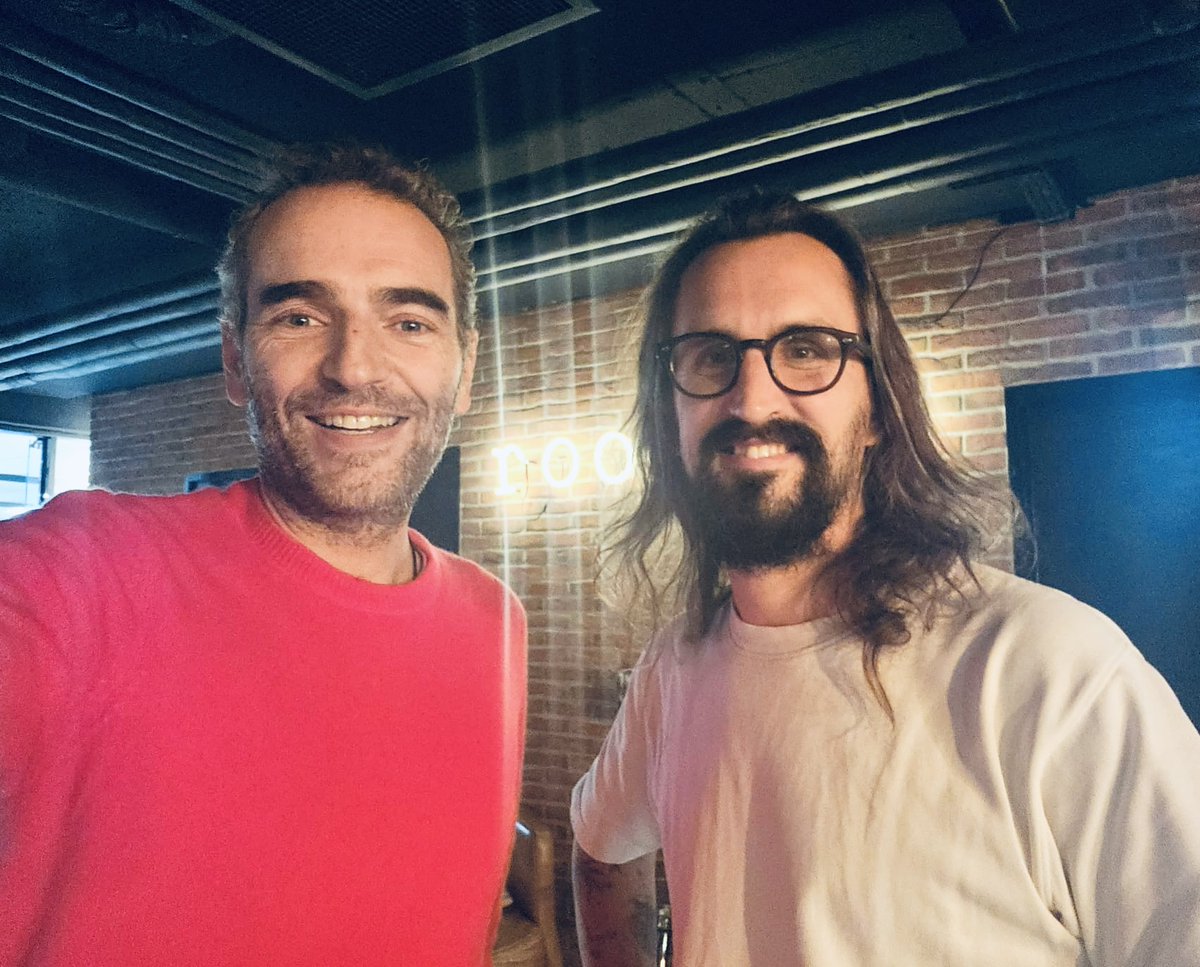 La semaine de 4 jours, le burn out au travail, comment être un bon manager…Jérémy Clédat, l’entrepreneur derrière <a href="/wttj_fr/">Welcome to the Jungle France</a>, la startup qui réinvente le marché de l’emploi, est au micro de #PAUSE aujourd'hui ! 

👉 bit.ly/3ZRLXPQ