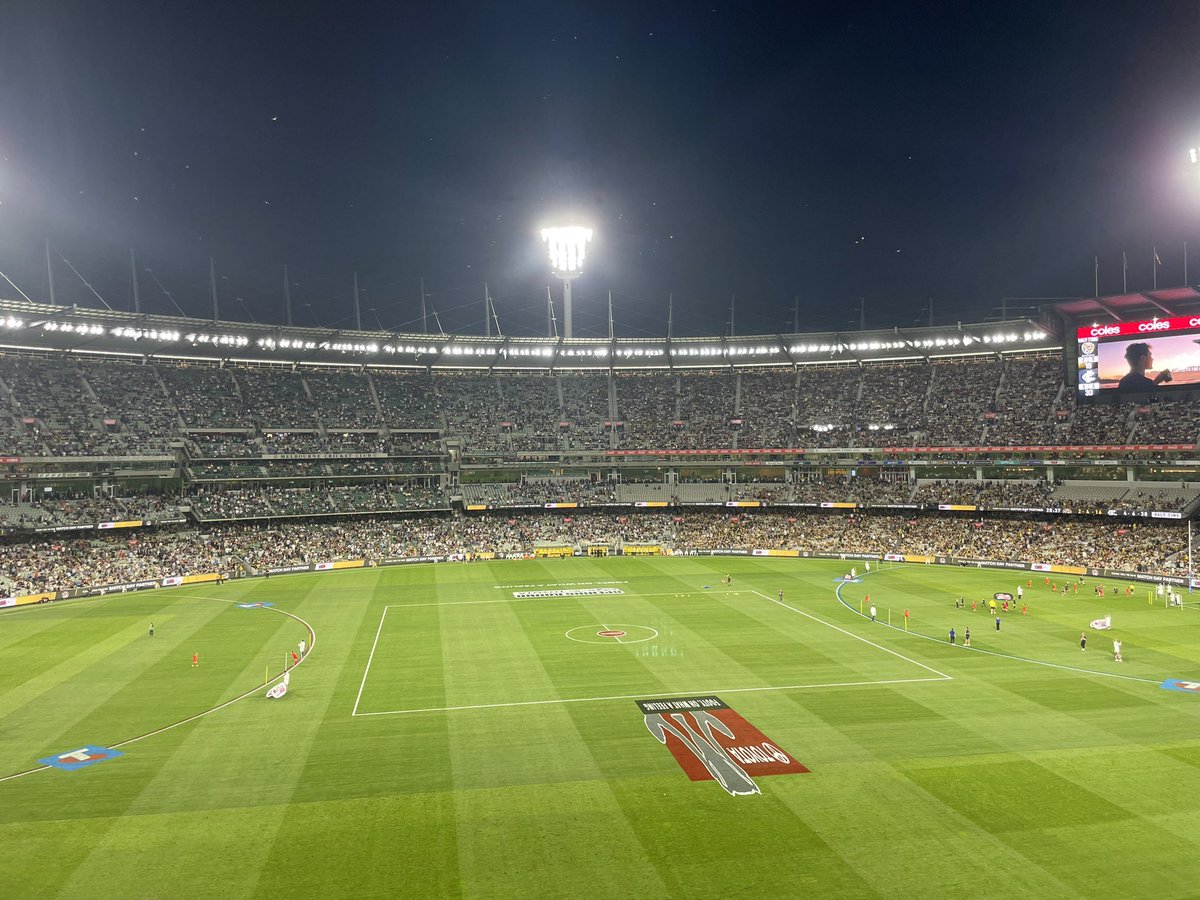 Gm 16 

Footy is back!