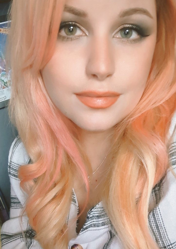 JuiceBox🧃 on Twitter "Getting ready to record a vid ☕🌟