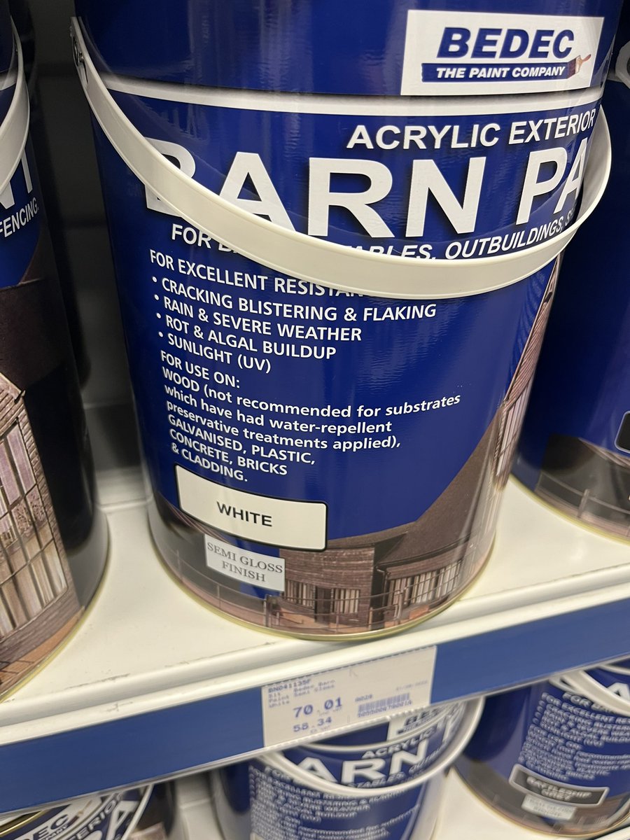 chartersdecs's tweet photo. Any of my decorating friends recommend using this ??? Never used before but am told it’s really long lasting but as it’s water based I’m yet too find a product that’s lasting Cheers #chartersdecorators https://t.co/1fhTGciihS