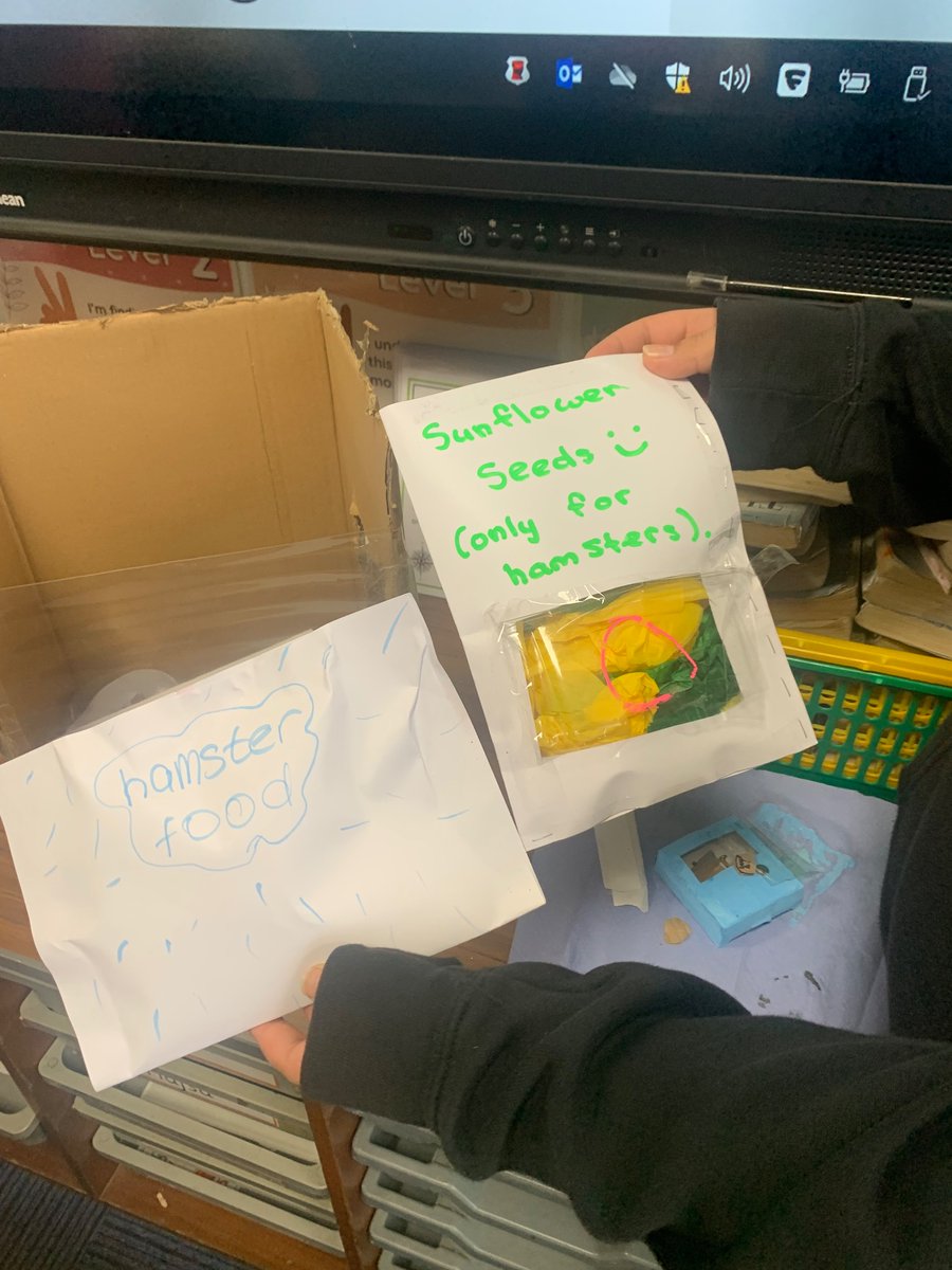 stcadocsprimary's tweet image. P7D had a visitor this morning - Captain Nibbles! 🧀 🐹 One of our pupils brought him in to test out the hamster home creation they made during Engineering lessons. It let us see what CN loved & areas to improve upon! @foundationdyson #designandtechnology #iterativeprocess