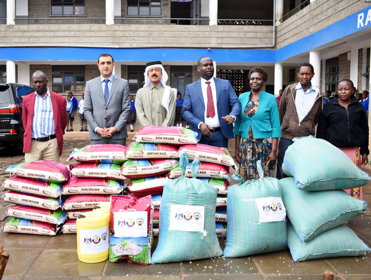 Ambassador <a href="/palestinekenya/">Palestine Embassy In Kenya</a> joined hands with Ambassador <a href="/JaborDosari/">جبر الدوسري🇶🇦</a> <a href="/QatarEmb_NRB/">سفارة دولة قطر - نيروبي</a> and Ambassador @KenyaKuwait  to provide quick relief food supplies to Raila Education Centre Primary school, to support in providing meals for the under-privileged students. 
<a href="/ImranOkoth/">Benard O. Okoth-Imran</a>