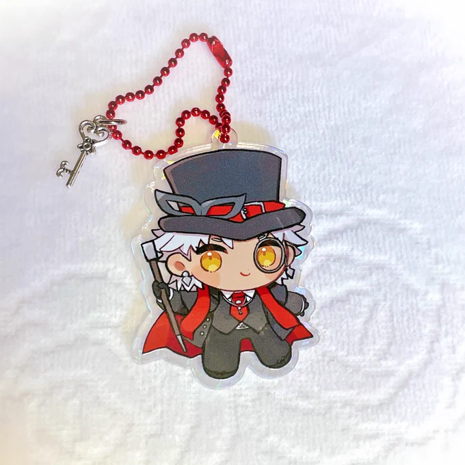 怪盗天草くんのアクキー作りました!!キラキラ可愛いーー!鍵のチャーム付けて貰いめっちゃ良き。少量作ったのでBOOTHに追加しようと思います#好きを形にトリニティ 
