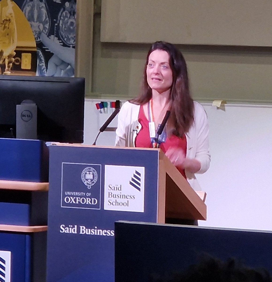 LambAlastair's tweet image. @beth_psaila kicks off first session of day @OxfordCancer #OxSymp23 on how #megakaryocytes &amp;amp; plts provide window into variants as they gobble up #CellFreeDNA
•Liquid biopsy
•Importance of nucleosomal footprint
•full representation of gDNA
@MRC_WIMM @OxfordMedSci