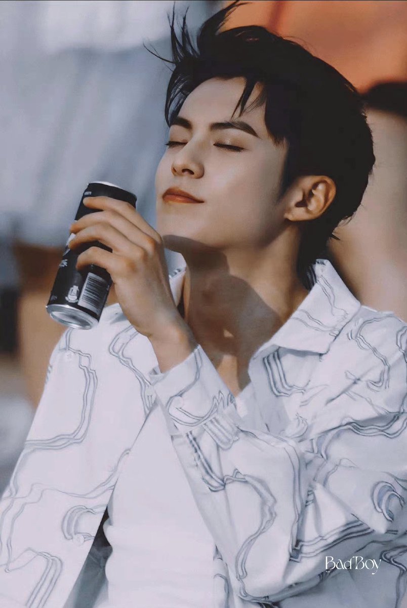 Allcbizmelons's tweet photo. #WangHedi for Pepsi

#Cpop https://t.co/VCrgUe7NzO