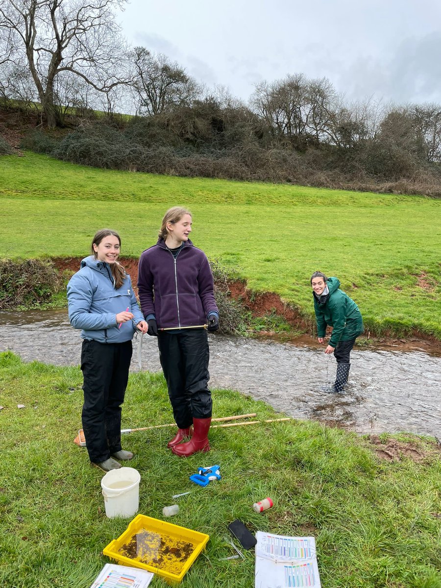 KewHouseScience's tweet photo. It’s our annual trip to @FSCNettlecombe ! A fantastic opportunity for our Y12 biologists to immerse themselves in ecology - here are a few pics from freshwater ecology day! #KHSScience #ecology #fieldstudiescouncil https://t.co/2ktjwFvalz