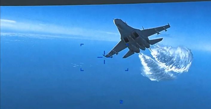 U.S. European Command (@us_eucom) on Twitter photo VIDEO: Two #Russian Su-27s conducted an unsafe & unprofessional intercept w/a <a href="/usairforce/">U.S. Air Force</a> intelligence, surveillance & reconnaissance unmanned MQ-9 operating w/i international airspace over the #BlackSea March 14.
ow.ly/xCkQ50NjPAN
<a href="/HQUSAFEAFAF/">USAFE-AFAFRICA</a> <a href="/DeptofDefense/">Department of Defense 🇺🇸</a> <a href="/NATO/">NATO</a> VIDEO: Two #Russian Su-27s conducted an unsafe & unprofessional intercept w/a <a href="/usairforce/">U.S. Air Force</a> intelligence, surveillance & reconnaissance unmanned MQ-9 operating w/i international airspace over the #BlackSea March 14.
ow.ly/xCkQ50NjPAN
<a href="/HQUSAFEAFAF/">USAFE-AFAFRICA</a> <a href="/DeptofDefense/">Department of Defense 🇺🇸</a> <a href="/NATO/">NATO</a>
