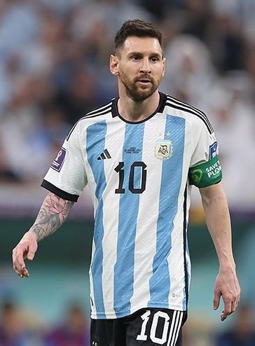 SANTIAGODELMORO's tweet photo. Buen día! JUEVES en FM99.9 📻 #ElClubDelMoro 📻 Tenemos Camisetas de la SELECCIÓN ARGENTINA 🇦🇷 Participan con el hashtag #ElClubDelMoro 🍀🍀🍀 6a10 en @la100fm https://t.co/Oq515sPmPA
