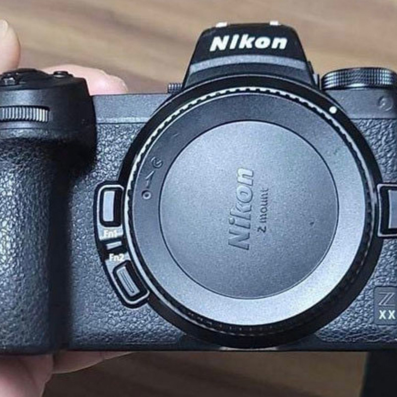 Real or Fake? Nikon Z6 III Image Surface Online
A new Nikon camera prototype is being circulated on the web, the body design of the camera looks similar to Nikon Z6/ Z7 Z6 II / Z7 II body. At first look, the camera seems like a Nikon Z6 Mark III prototype.