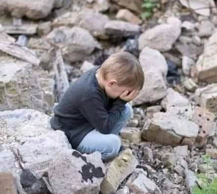 Gelelim asıl konumuza #DepremiUnutmaUnutturma 
sakın ha!!