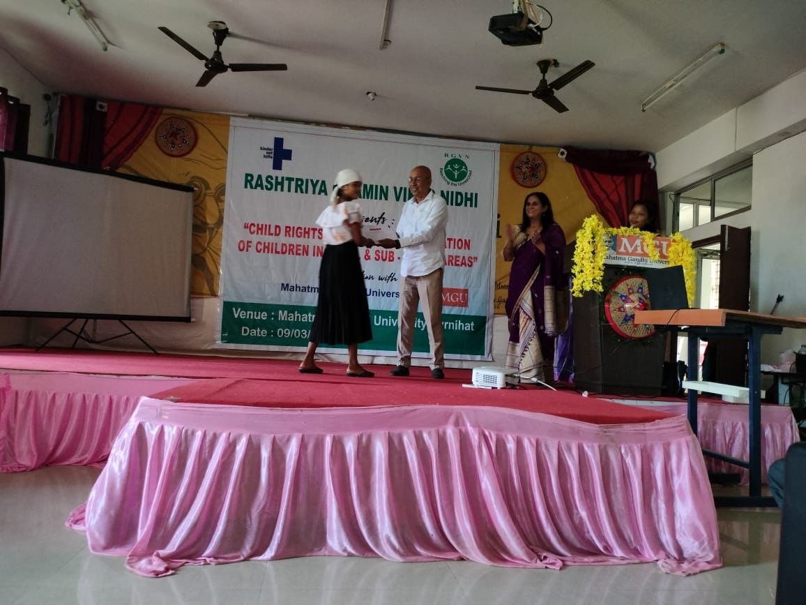 rgvnho's tweet photo. A session on "Child Rights, Development and situation of children in rural and sub-urban areas" was held in MAHATMA GANDHI UNIVERSITY, under the RGVN-KNH Byrnihat project " CHUSOKANI".
#childrights #rgvn #rural #sub-urban #project  #MahatmaGandhi #university https://t.co/hgbYfrDUXJ