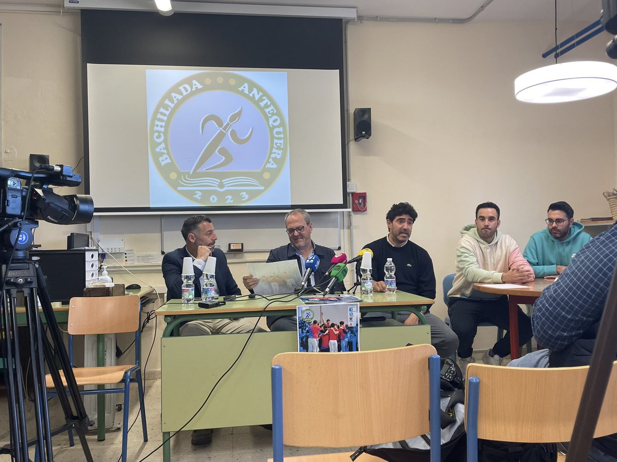 Hoy hemos llevado a cabo la rueda de prensa para presentar la VIII edición de la bachiliada, y nos han acompañado los componentes del club de atletismo lightning y el concejal de deportes de Antequera #Bachiliadas23