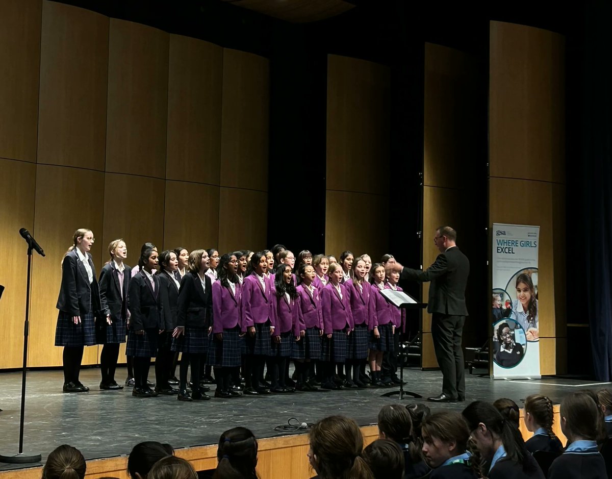 GSAUK's tweet photo. 🎶 On Sunday, it was brilliant to hear all of our choristers at Warwick Hall. Thank you to all of the schools that came and made the day so thrilling! It was wonderful to raise the roof across the nation by championing girls’ voices. #GSAChoirOfTheYear #GSAGoBold @BHTWarwick 🎶 https://t.co/UCnvnfey9C