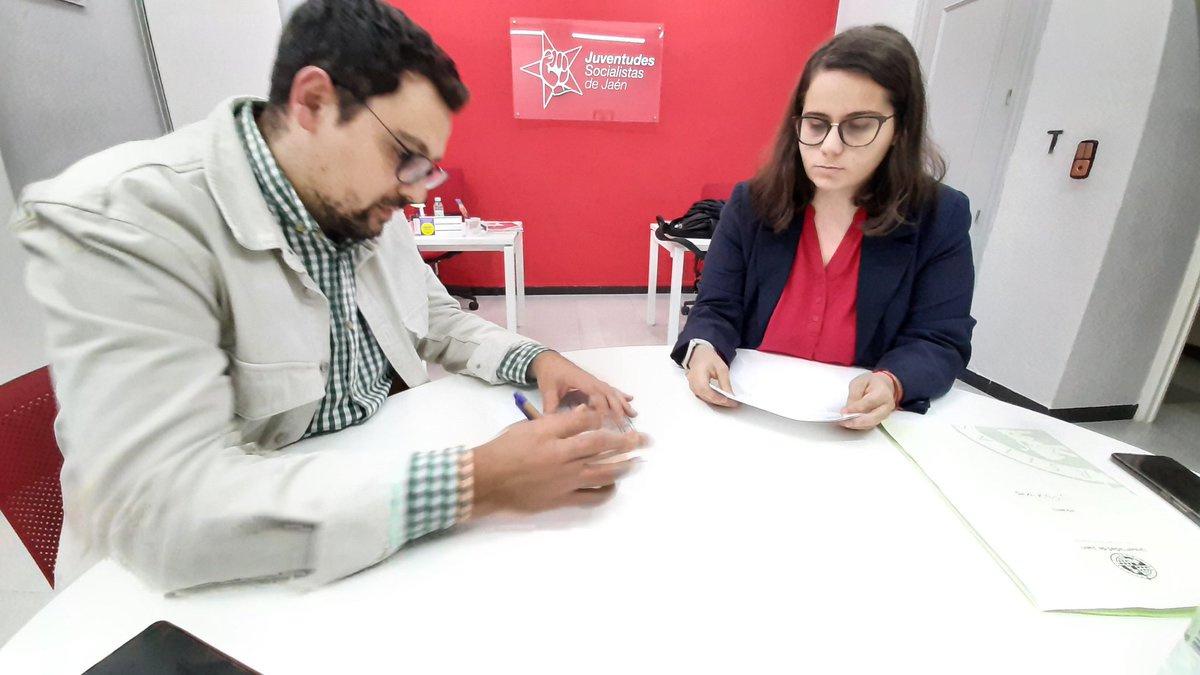 JSAJaenCep's tweet photo. ⭕CONVENIO DE COLABORACIÓN CON @SIMUJA ⭕
Volvemos a firmar con la Asociación
de Derecho de la UJA el convenio de colaboración para la actividad de simulación de plenos #SIMUJA que tendrá lugar en noviembre.
Ventajas de las que podrá disfrutar toda la militancia https://t.co/JZtmLxmN6z