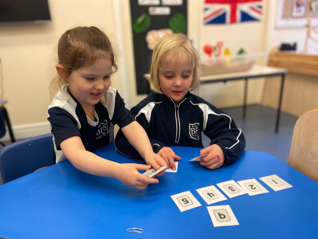 BrabynsPrep's tweet photo. This morning Reception’s Maths lesson involved number placing. We jumbled the number cards up and took it in turns to put them back in the correct order. #BPSEngage #BPSAchieve #BPSReception #ReceptionClass #EYFS #Maths #independentschool https://t.co/5dXJf699BH