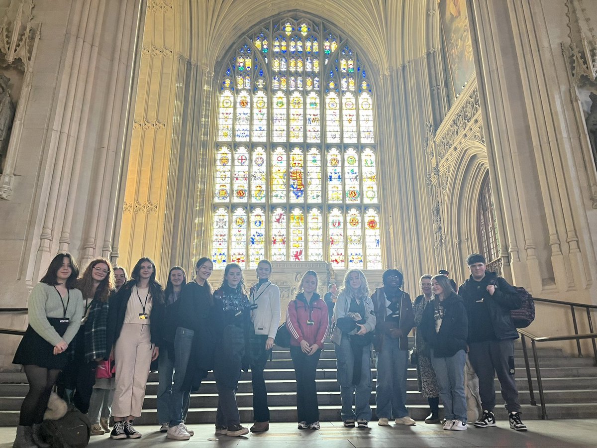 TheSerenAcademy's tweet image. Brilliant trip to London for our year 12 Seren learners earlier this week who spent two days visiting the @LSEEcon @imperialcollege and @KingsCollegeLon where they enjoyed insightful talks and tours of each of these prestigious institutions! #londonlinks #serenprogramme
