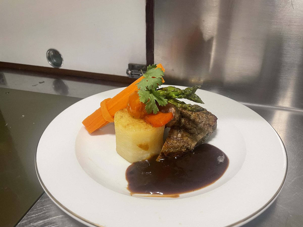 HMSLANCASTER's tweet photo. Our Catering Services team took part in their own version of a @MasterChefUK competition on board with some excellent meals presented🥘🍽️
AB(CS) Jessy Brackin’s culinary delights took first prize and all agreed she was a worthy winner👏🏆
#MasterChefUK #RNLogistics #2Crews1Team https://t.co/TgQuBuvQii