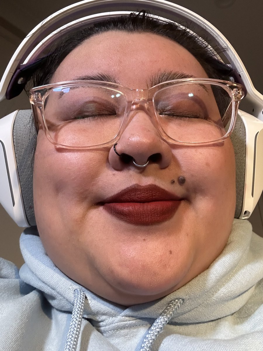 TheCloreStation's tweet photo. BIRTHDAY STREAM TIME!  valorant w/ team patooey!  shenanigans!  shoeys oh my!  come hang ☺️😊🫶🏼

https://t.co/PuLJ3NHUkW https://t.co/IWi65dWV2t