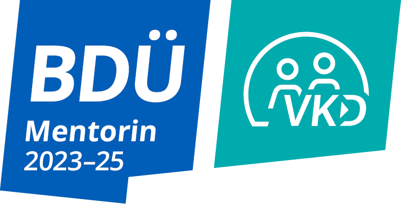 Sophia_Erben's tweet image. Es ist mir eine große Freude, auch in diesem Jahr wieder als Mentorin für den 
@VKD tätig zu sein und den Nachwuchs an den anspruchsvollen und wunderschönen Beruf des Konferenzdolmetschens heranzuführen.
#1nt #VKD #terplove #terps #ColleaguesNotCompetition