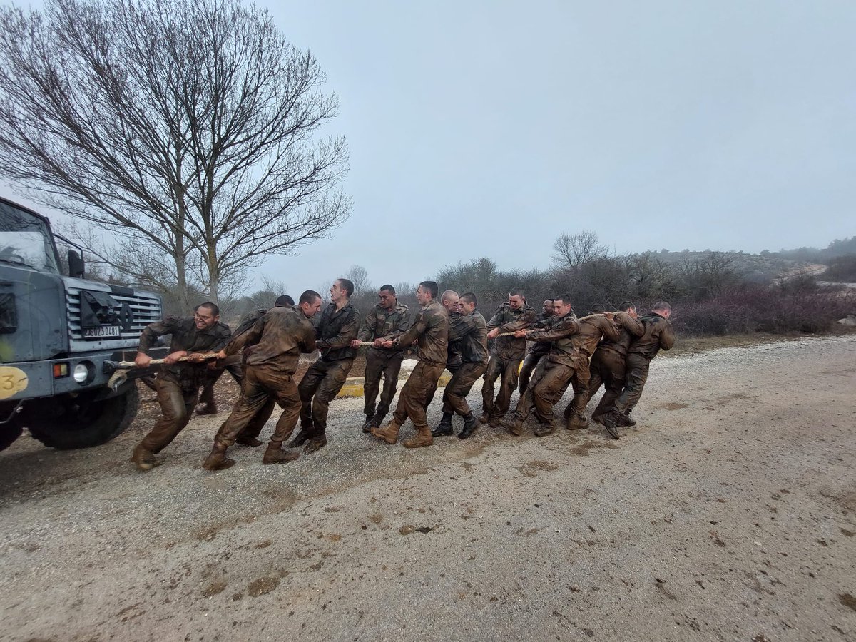 #NosJeunesOPS en formation générale élémentaire ont participé à un RAID avec #DéTERREmiNation
Leur mission : détruire un objectif