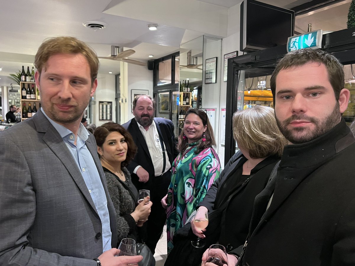 Hier j'ai eu le plaisir d'animer la formation "Magendie n'est pas un long fleuve tranquille" avec Natalie Fricero et Jacques Bellichach suivi d'un verre de campagne. Merci à tous de votre soutien et de cette belle soirée !