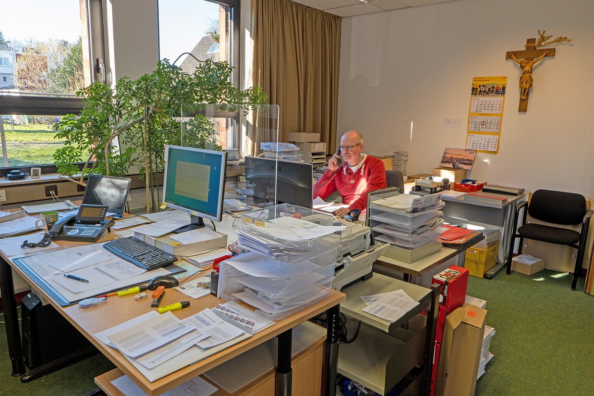 „Wir erleben uns durch die vielen Kontakte als Gesprächspartner und nicht selten auch als Seelsorger und Missionare, denn die Menschen wenden sich mit allen Anliegen an uns, wo wir ihnen auch gerne zur Seite stehen“, sagt Christiane Besa steyler.de/de/aktuelles/m…