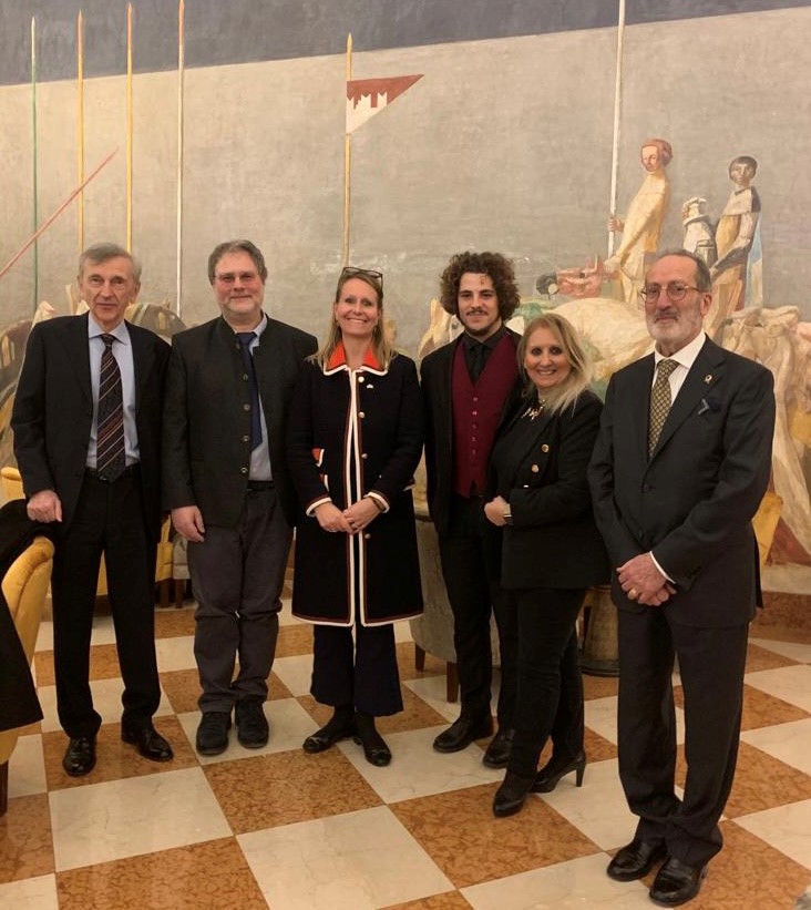 NLinItaly's tweet photo. Yesterday evening in Verona Consul General Baak participated in the lecture about the live of Etty Hillesum. Her diary reflects a mature, nonconformist brave Dutch woman who chooses not to go into hiding because she wants to share in the fate of her people during WW2. #NLinItaly https://t.co/cG1W1WVFVa