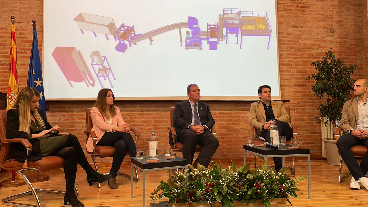 Hablamos de #digitalización y #sostenibilidad en la <a href="/eupla_campus/">EUP La Almunia</a> con @CEMEXEspana @ITAINNOVA <a href="/tecnalia/">TECNALIA</a> <a href="/ArcometDI/">Arcomet Desarrollos Industriales</a> #GrupoIntegra