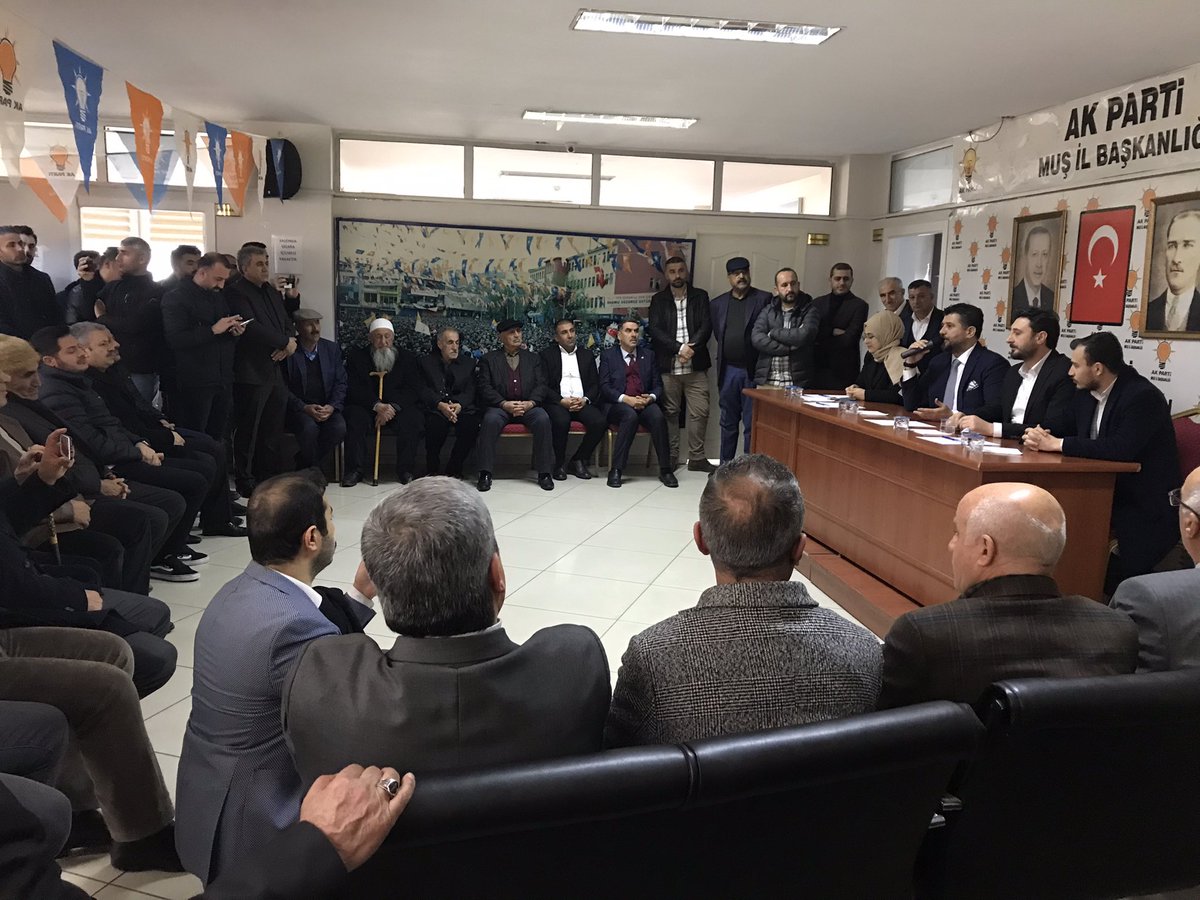 Cumhurbaşkanımız Sn.<a href="/RTErdogan/">Recep Tayyip Erdoğan</a>’ın tensipleriyle İl Başkanlıgı görevine getirilen Sn.<a href="/MelikEmre1/">Melik Emre</a>,Merkez İlçe Başkanımız Sn.<a href="/HalilSABAK/">Halil SABAK</a> ile birlikte teşkilatımızla bir araya geldiler.

Genelde Ülkemize,yerelde ilimize hayırlar getirmesi temennisiyle…

Yarın değil hemen şimdi