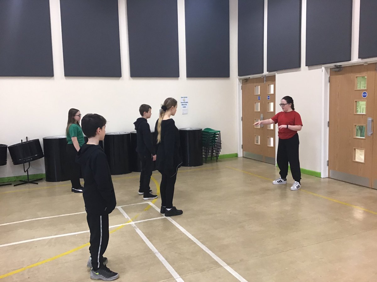 LindenRDAsh's tweet photo. Year 6 enjoying their dance sessions in PE, starting with a class dance and moving on to choreographing their own dances @Linden_PE https://t.co/Uga3xOilvE