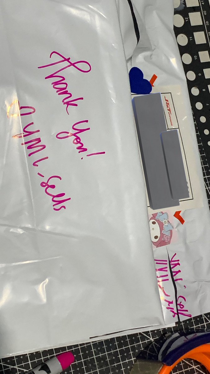 YML_Sells's tweet photo. #YML_SellsUpdate
Good evening,
SCO - all parcels were successfully picked up by the rider, your parcel must have a note and a sticker beside your waybill (check the image below)
LBC - wasn't able to pick up today will have it rebooked again for tomorrow https://t.co/oqTbYluojH