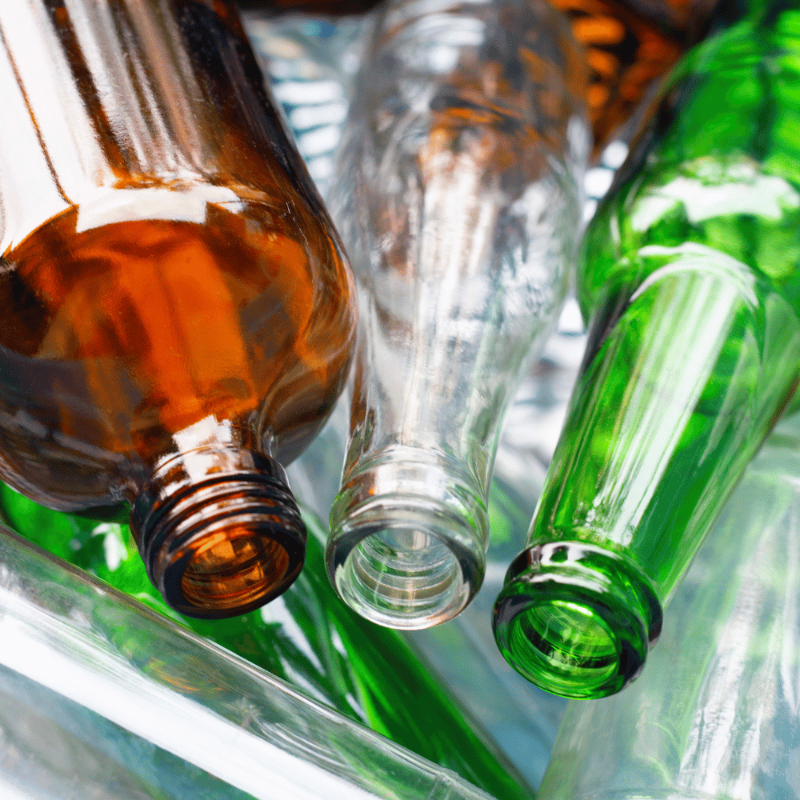 FeveEU's tweet photo. The European Container Glass Industry:

🙋‍♀️ 125,000 direct &amp; indirect jobs 
🌍 Enabler of €250 billion in EU exports
📈 83 billion containers for essential sectors 
 
Read how the #PPWR could impact the industry's competitiveness, consumer choice, product value &amp; brand identity: