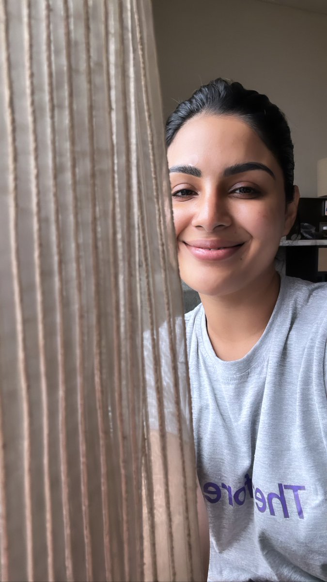 iamsamyuktha_'s tweet photo. Hey ! 🦋 https://t.co/8FXNTcozUn