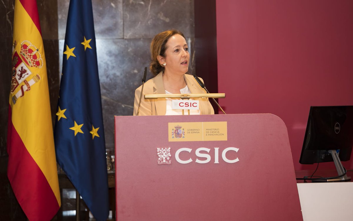 CSIC's tweet photo. "El CSIC produce conocimiento científico multidisciplinar preparado para actuar en la consecución de políticas públicas que enfrenten los retos sociales que nos acucian", señala la presidenta del CSIC, @delPinoE, en el encuentro CSIC-JRC
#Science4Policy
#CSIC_JRC https://t.co/nvfCdmkPuX