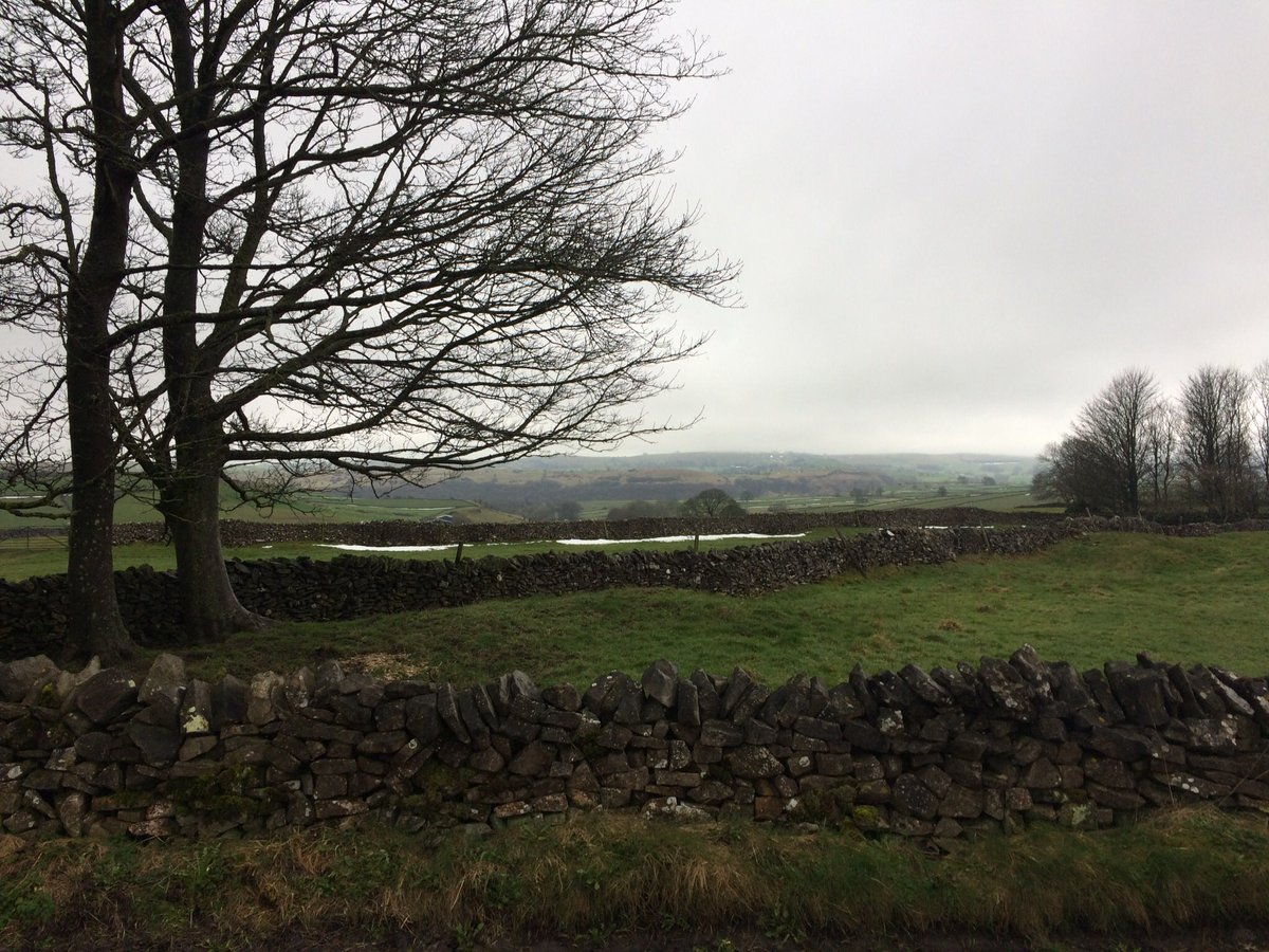 DfsStubbs's tweet photo. Even a dull day in the #Derbyshire #Dales has its charm. Walk from #Tideswell to #LittonMill and an abandoned farm. #PeakDistrict https://t.co/KgcQNRctAz