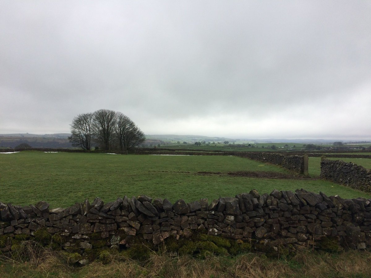 DfsStubbs's tweet photo. Even a dull day in the #Derbyshire #Dales has its charm. Walk from #Tideswell to #LittonMill and an abandoned farm. #PeakDistrict https://t.co/KgcQNRctAz