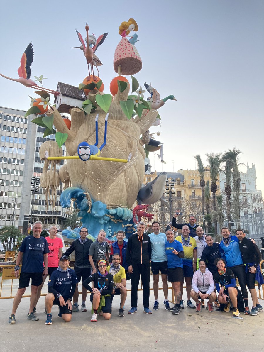 Runners_Norte's tweet photo. En nuestra cuenta de Facebook tenéis el álbum de fotos del #EarlyRunningFaller de 2023, que nos pasa @miguelgiron1975 . Ha sido un placer compartir salida con todos vosotros!!!! Nos vemos en la próxima edición.
#RunningFallero #CorrerMola #valenciaenfallas #SomosNorte https://t.co/kG2drl73Xg